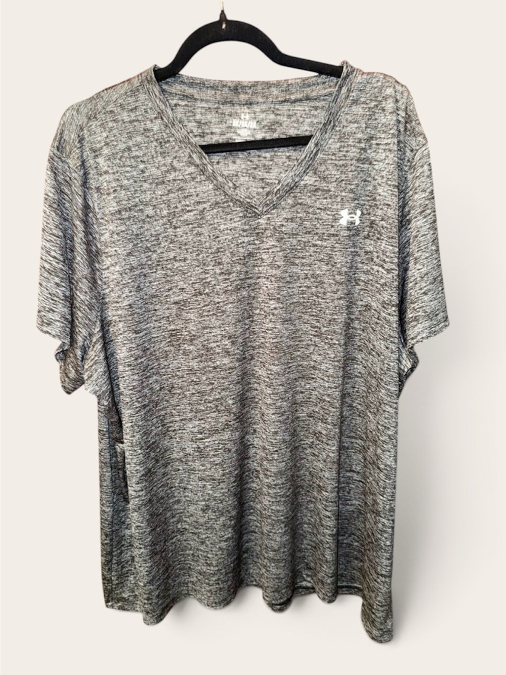 NWOT- Under Armour Women’s UA Tech™ Twist V-Neck Short Sleeve performance shirt
